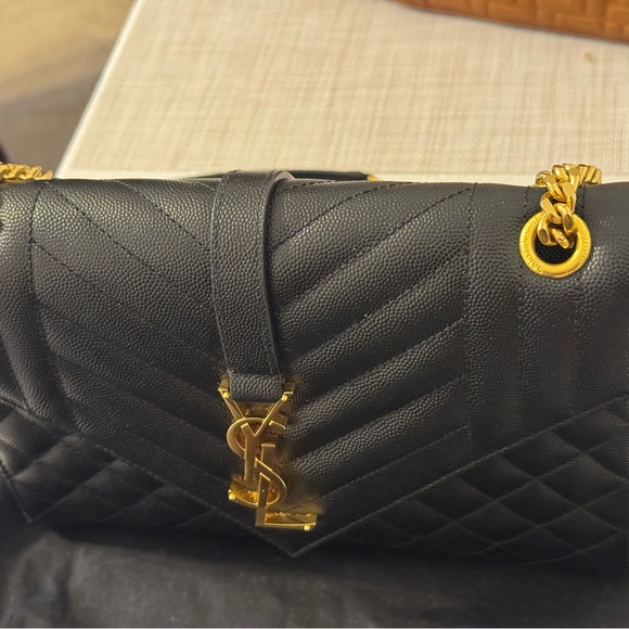 Yves Saint Laurent Paris Caviar leather Envelope bag - Picture 4 of 16